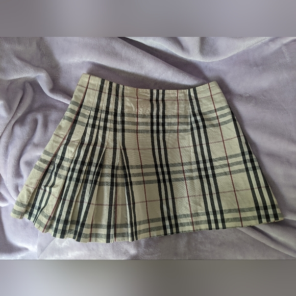 SOLD Burberry Check Plaid Beige Pleated Mini Skirt Authentic RARE - Picture 3 of 5